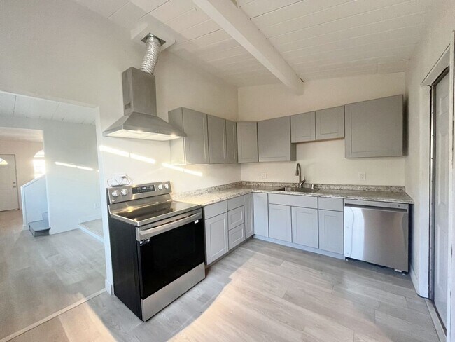 Photo - Larger 4 Bedroom house in National City