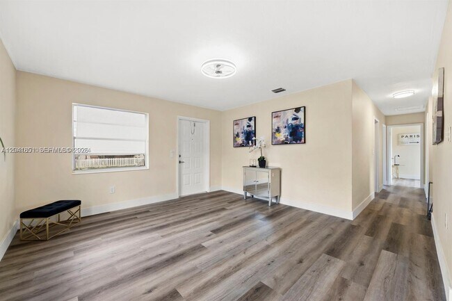 Photo - 7532 Farragut St