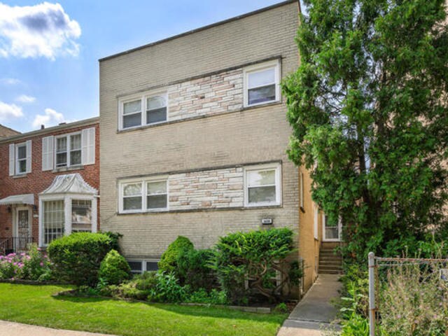 Building Photo - 3233 W Olive Ave Unit 2 Rental