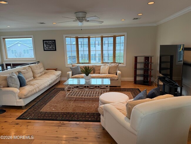 Photo - 326 Cutter Ln