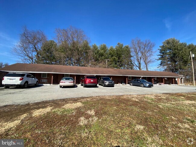 Building Photo - 349 Halltown Rd Unit 8 Rental