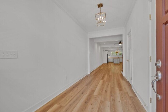 Photo - FOR LEASE - NEW BUILD TOWNHOME LOCATED IN ...