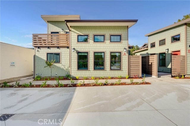 Photo - 127 E Foothill Blvd Unidad B