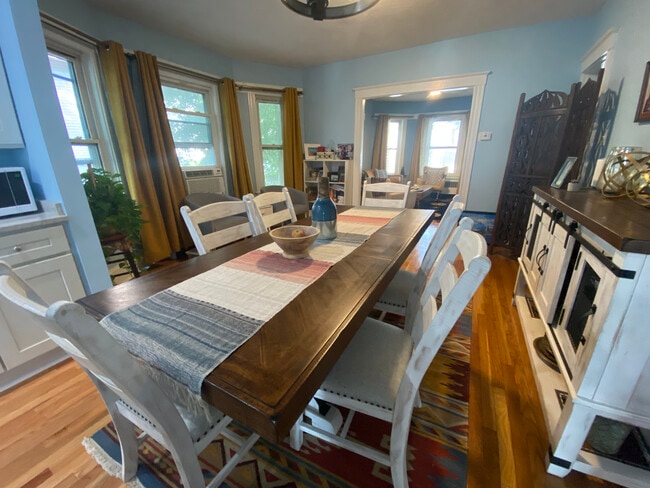 Photo - 1446 Centre St Unit 1