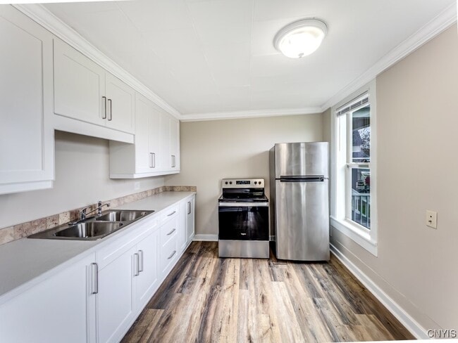 Photo - 9611 Brewerton Rd