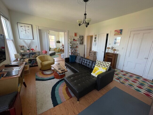 Photo - 2 Linden St Unit 3