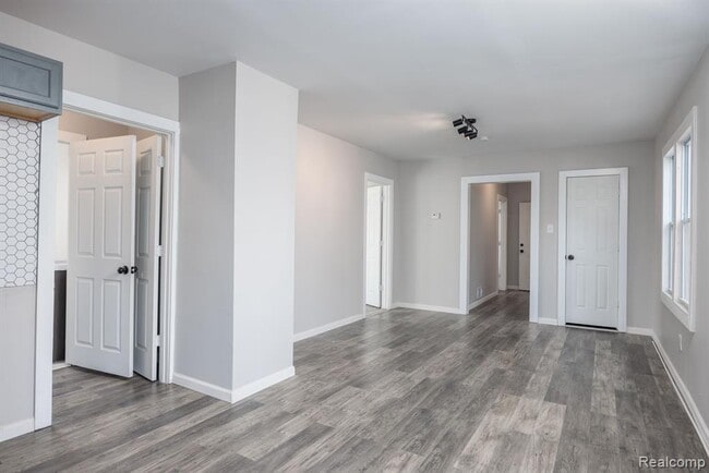 Photo - 11171 Charlemagne Ave