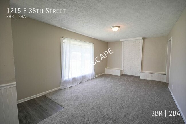 Photo - 1215 E 38th St