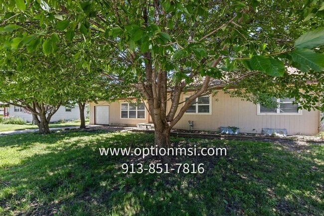 Photo - Cimarron Beauty- TRUE 4 bedroom, 2 bath, 1 car garage