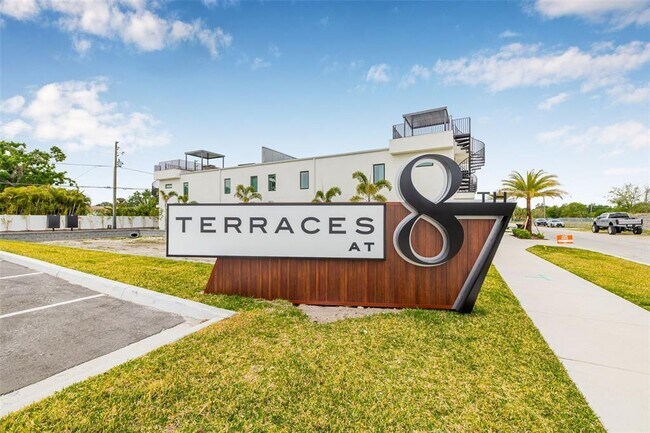 Photo - 8615 5th St N