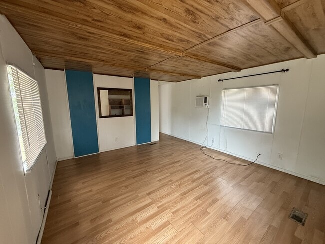 Building Photo - 222 Six Pines Rd Rental