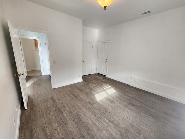 Photo - 835 12th St Unidad 205