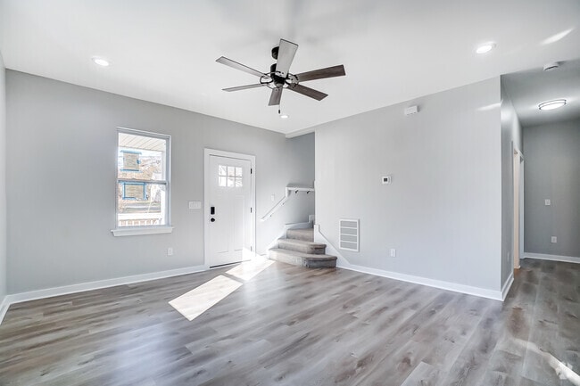 Building Photo - 102 S Liberty St Rental