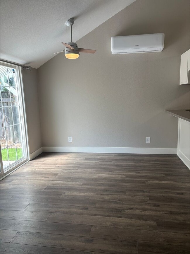Photo - Renovated two bedroom two bath townhome, Windsor!!