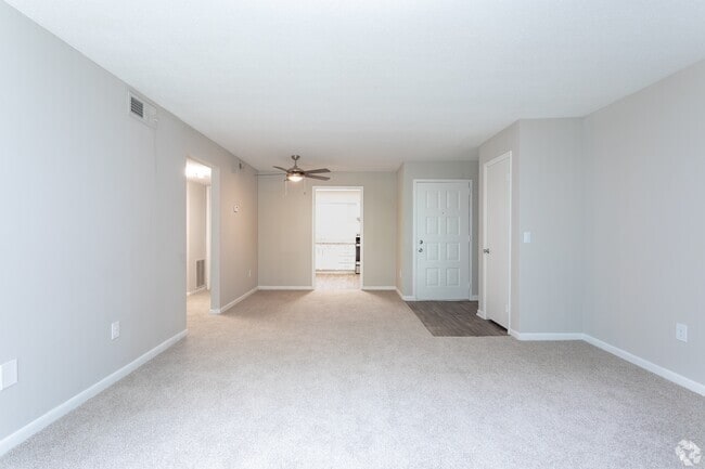 Building Photo - Rosen at North Hills Rental