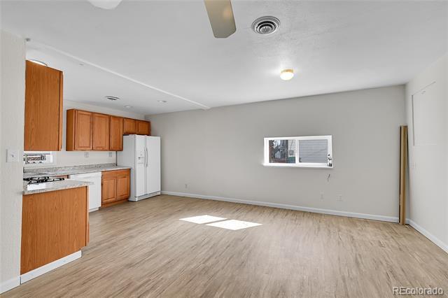 Photo - 1526 Main St