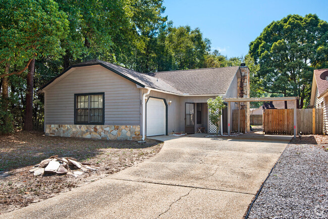 Building Photo - 207 McKinley St Rental