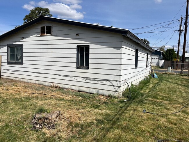 Photo - 2201 S 2nd Ave