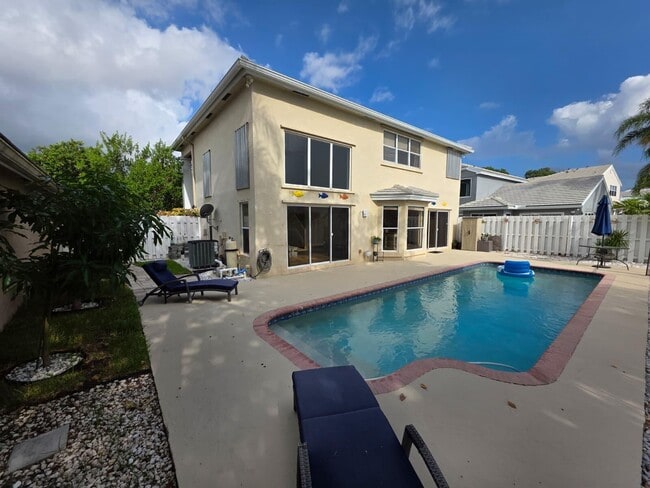 5220 NW 53rd Ave