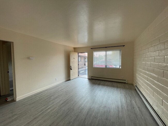 1560 G St