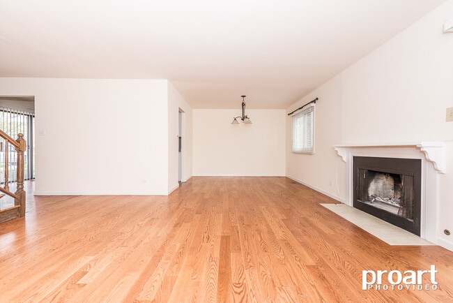 Photo - 838 Heatherbrook Ct