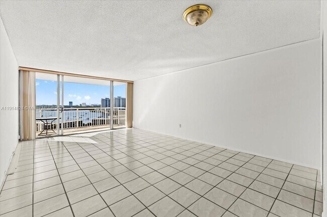Photo - 18011 Biscayne Blvd Unit 1603