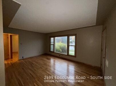 2499 Edgcumbe Rd Unit South side