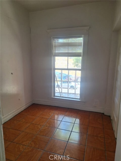 1943 Estrella Ave