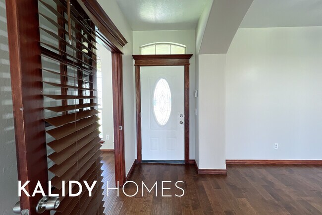 Photo - 3817 Kindle Ln