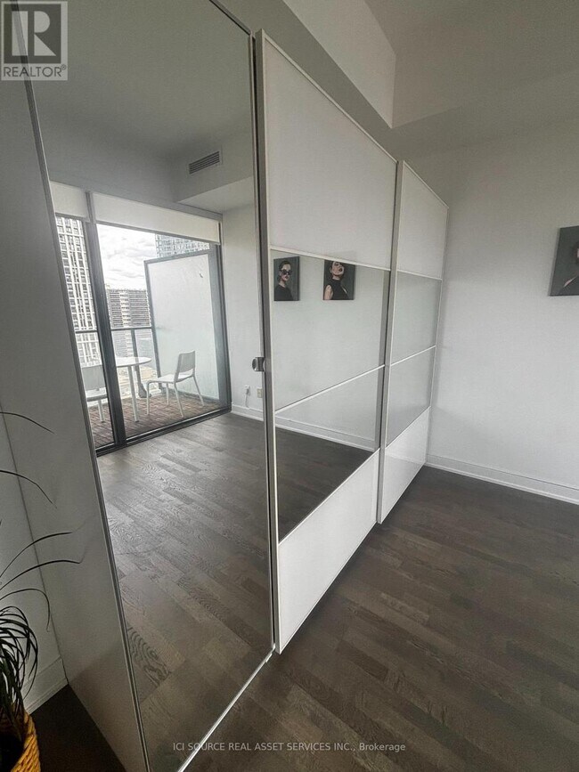Photo - 185 Roehampton Ave Unit 1304