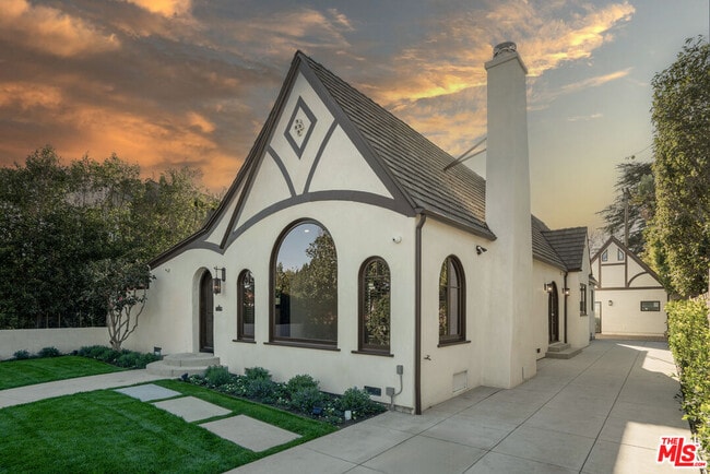 Photo - 4265 Denny Ave