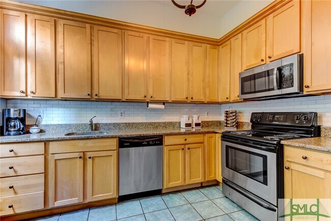 Photo - 533 E Broad St