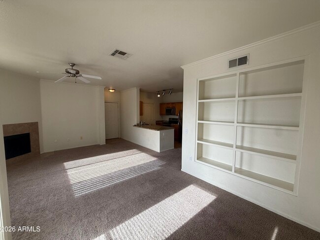 Building Photo - 16013 S Desert Foothills Pkwy Unit 2034