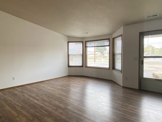 Photo - Updated 3 Bedroom in Dallesport