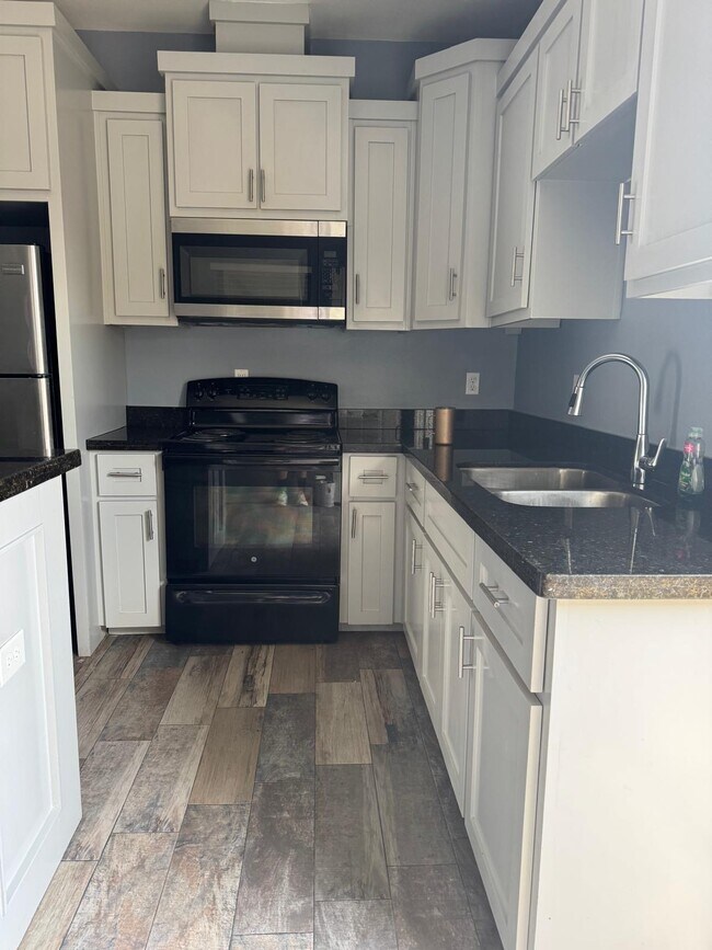 Photo - 2117 Taxco Ct Unidad 1