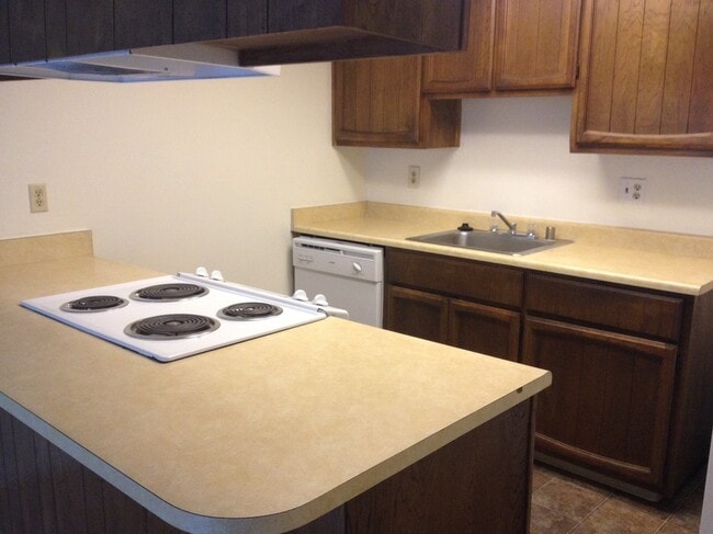 Building Photo - 1014 Clinton Rd