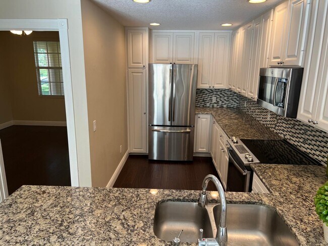 Photo - 3368 Greenway Dr