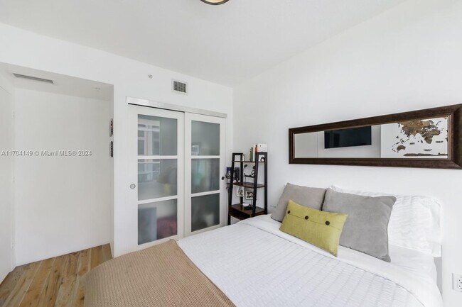 Photo - 41 SE 5th St Condo Unit 1410