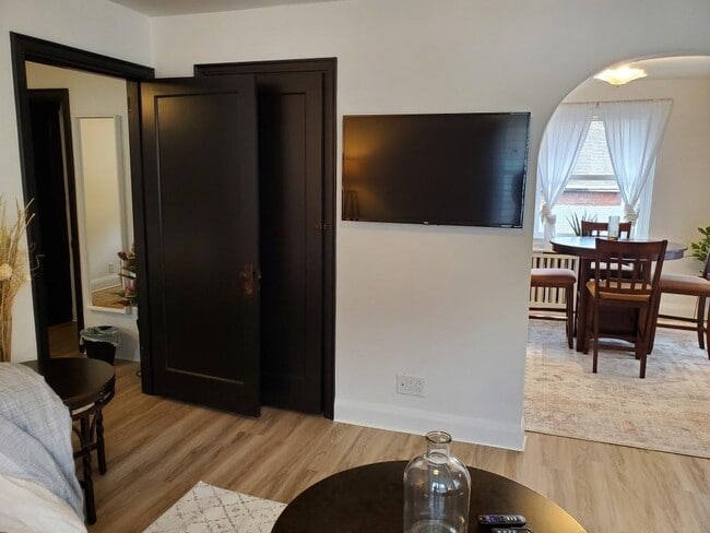 Photo - 103 N 3rd St Unidad Studio 103