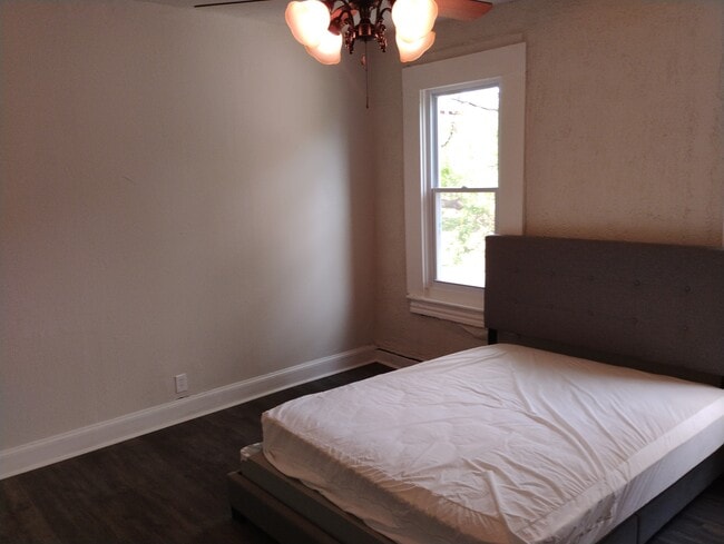 Photo - 3917 Park Heights Ave