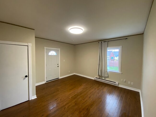 356 Ritson Rd S Unit 2