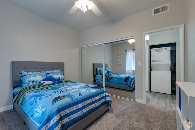 2 BR, 2 BA - 1,004 SF