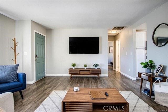 Photo - 6886 Hillview Rd