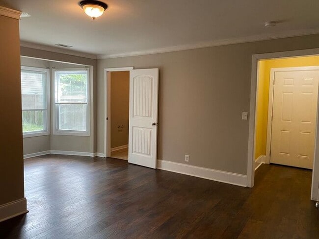 Photo - Germantown / Salemtown House for Rent!  2 Beds w/ extra rooms  + 2 full baths!