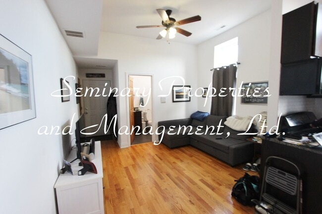 Photo - 4502-04 N Paulina St