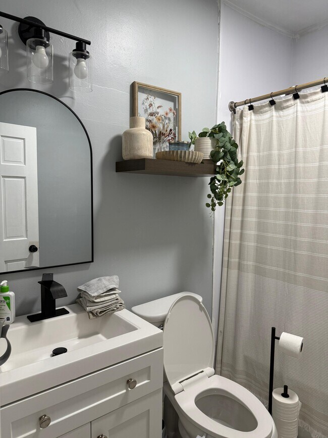 Photo - 64 Belmont St