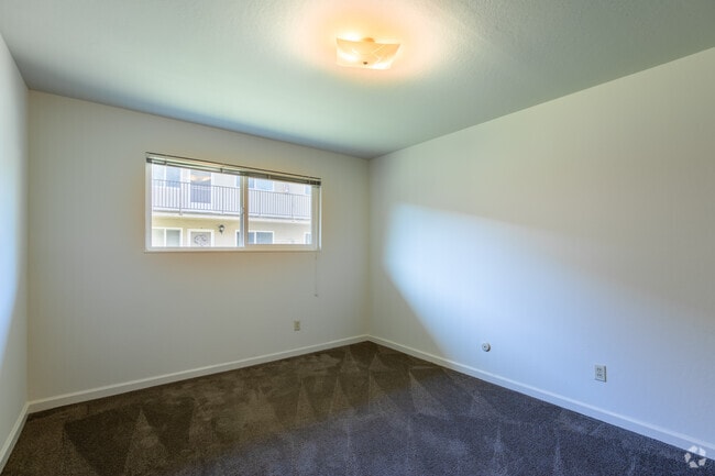 2BR, 1BA - 850SF with Patio