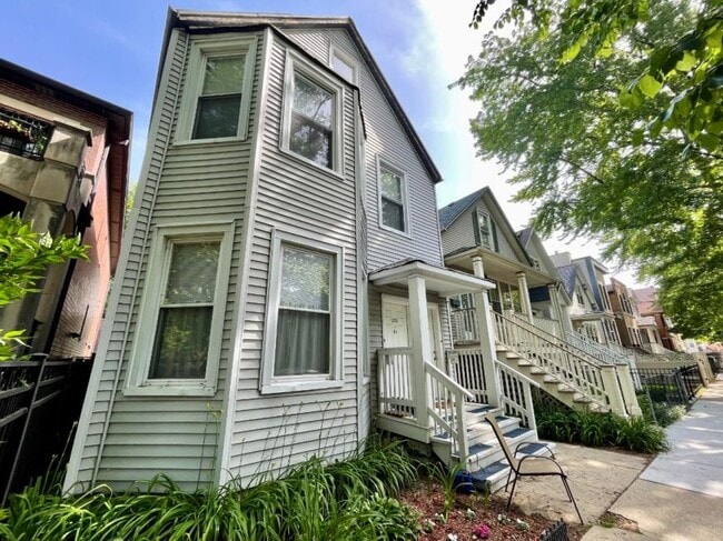3 bedroom in Chicago IL 60657 - 3 bedroom in Chicago IL 60657 Condo Unit CH