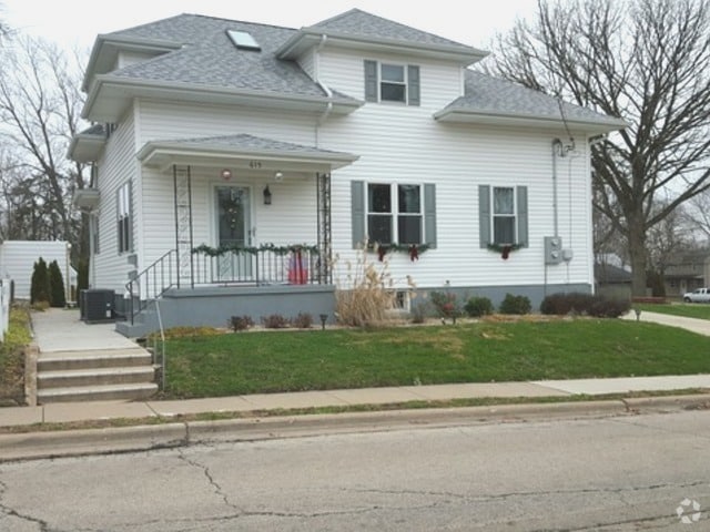 Building Photo - 615 Green St Rental