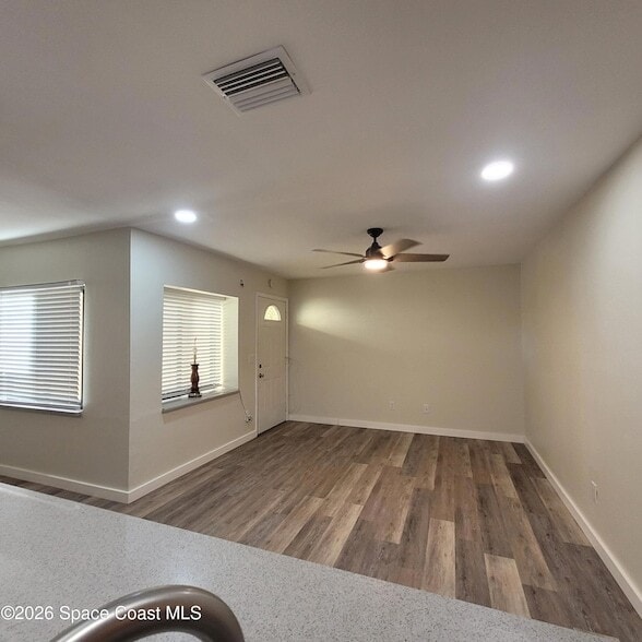 Photo - 1460 Sheafe Ave NE